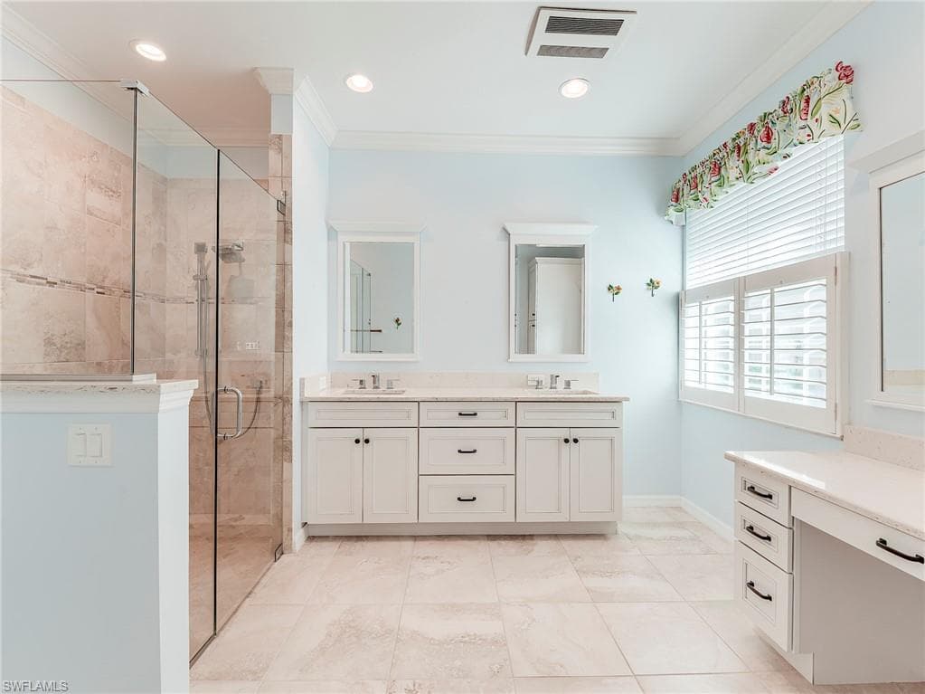 9077 Falling Leaf DR, ESTERO FL 34135-33