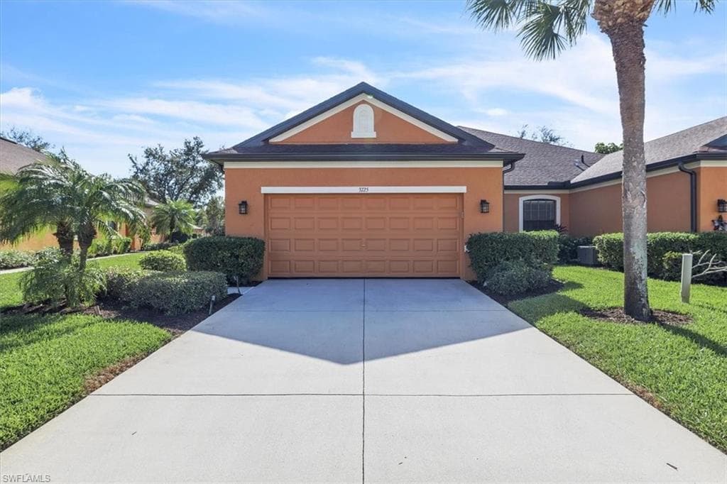 3725 Pino Vista WAY, ESTERO FL 33928-1