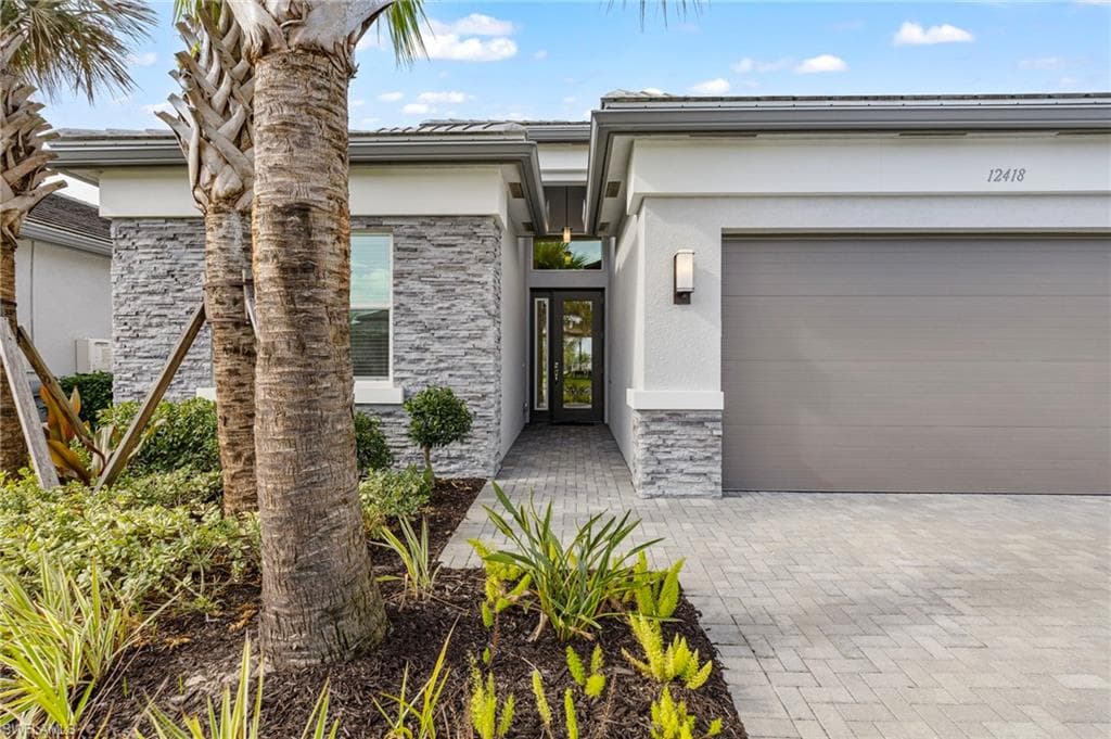12418 Dahlia CT, NAPLES FL 34120-2