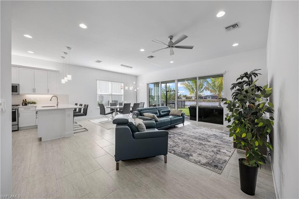 12418 Dahlia CT, NAPLES FL 34120-10