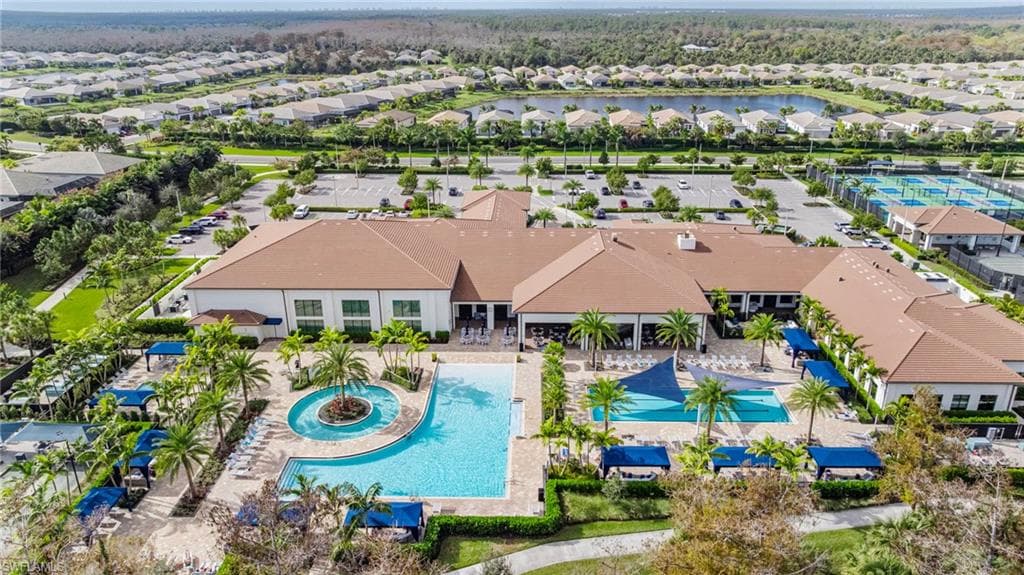 12418 Dahlia CT, NAPLES FL 34120-34