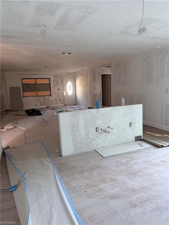 3000 Poinciana DR, NAPLES FL 34105-6