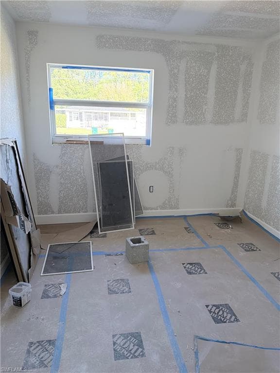 3000 Poinciana DR, NAPLES FL 34105-10