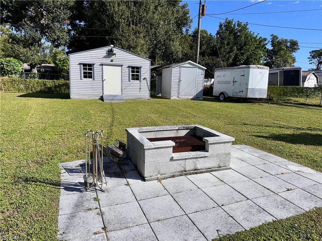 772 July CIR, NORTH FORT MYERS FL 33903-28