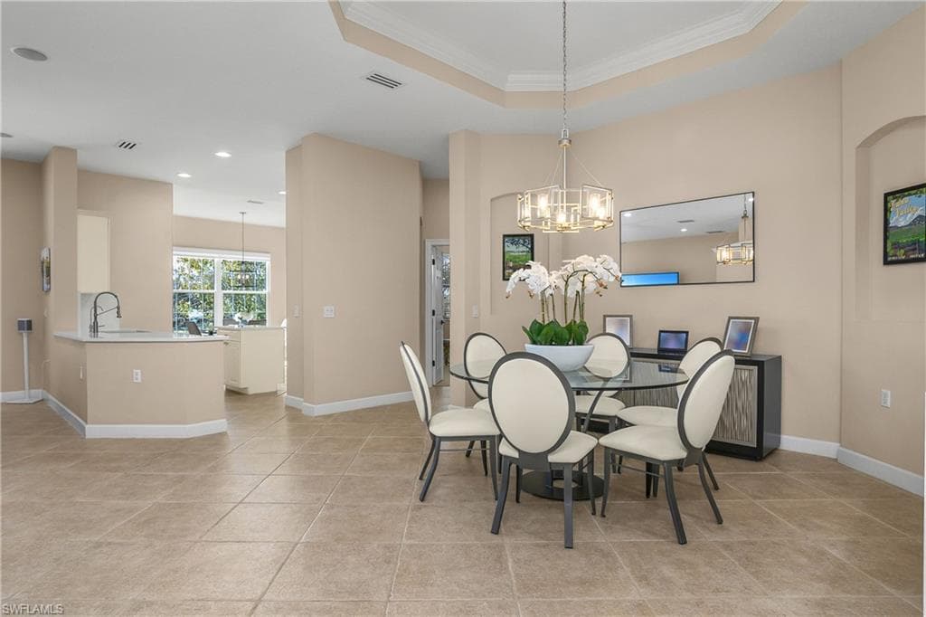 9261 Indigo Isle CT # 202, ESTERO FL 34135-17