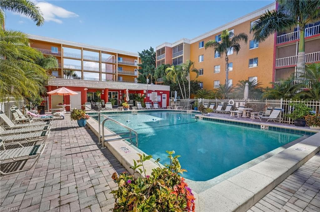 2366 E Mall DR # 215, FORT MYERS FL 33901-22