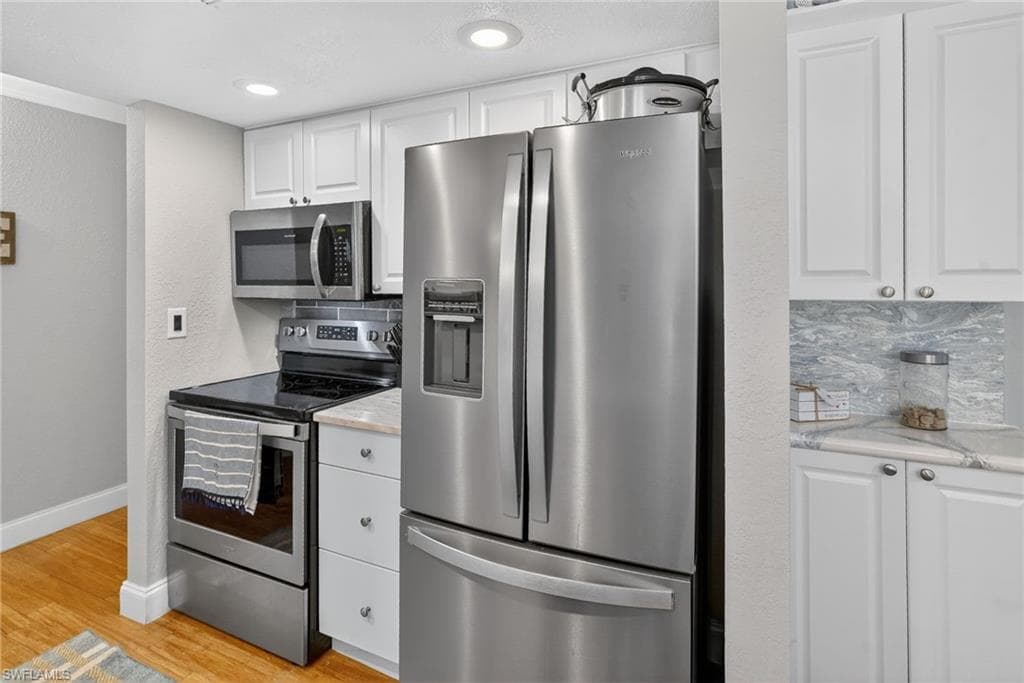 2366 E Mall DR # 215, FORT MYERS FL 33901-3