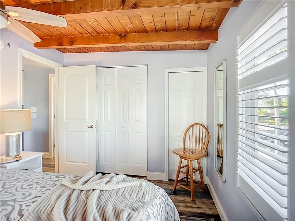 447 Palermo CIR, FORT MYERS BEACH FL 33931-22