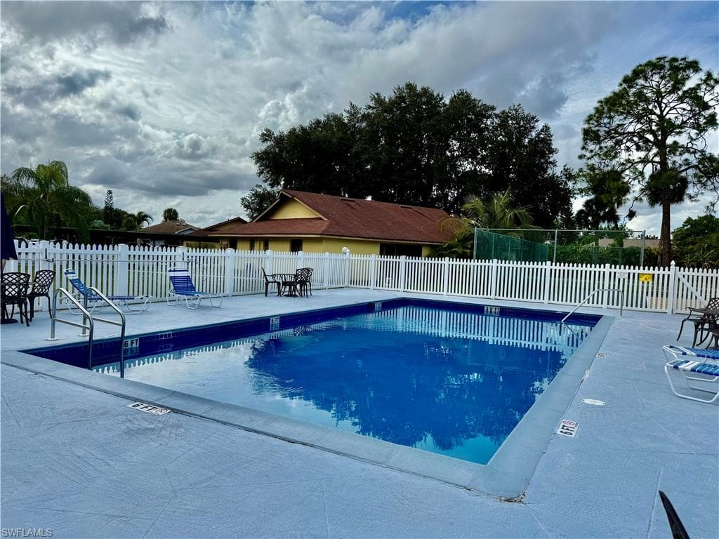 2133 Golfside Village DR, LEHIGH ACRES FL 33936-19