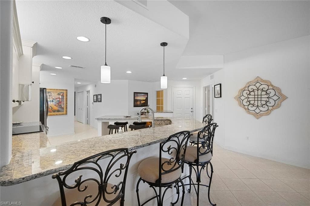 8565 Via Garibaldi CIR # 104, ESTERO FL 33928-11