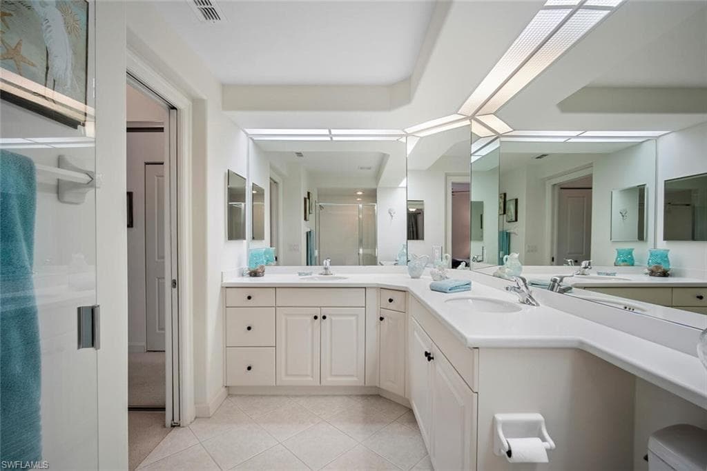 8565 Via Garibaldi CIR # 104, ESTERO FL 33928-25