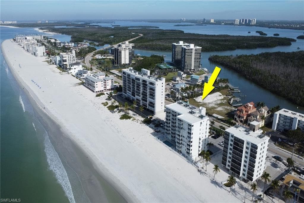 26340 Hickory BLVD # 302, BONITA SPRINGS FL 34134-15