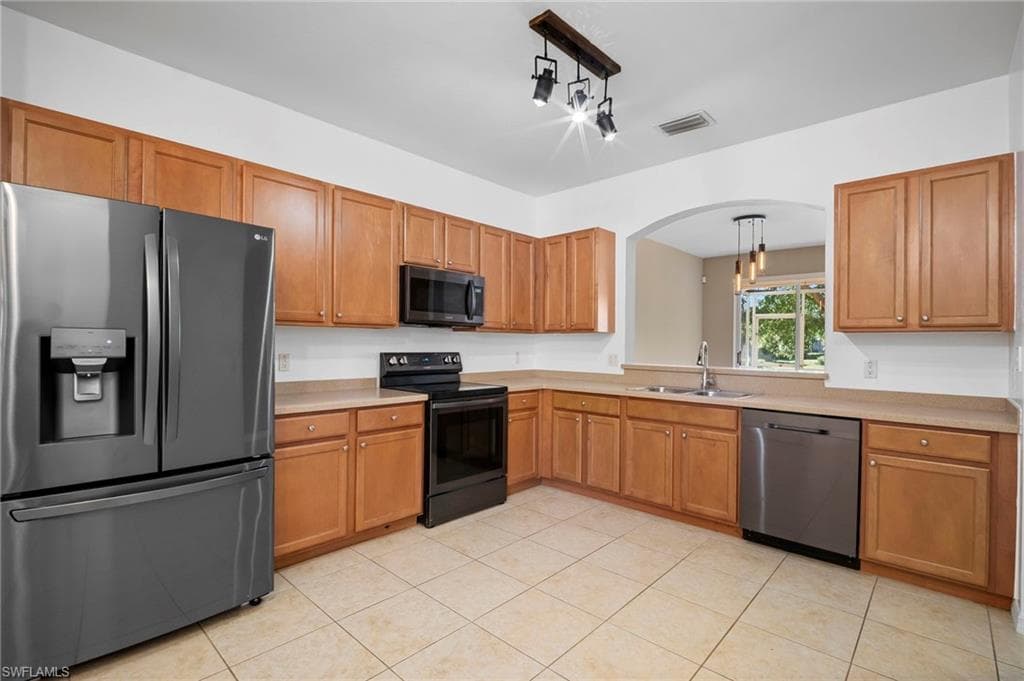 20000 Heatherstone WAY # 2, ESTERO FL 33928-11