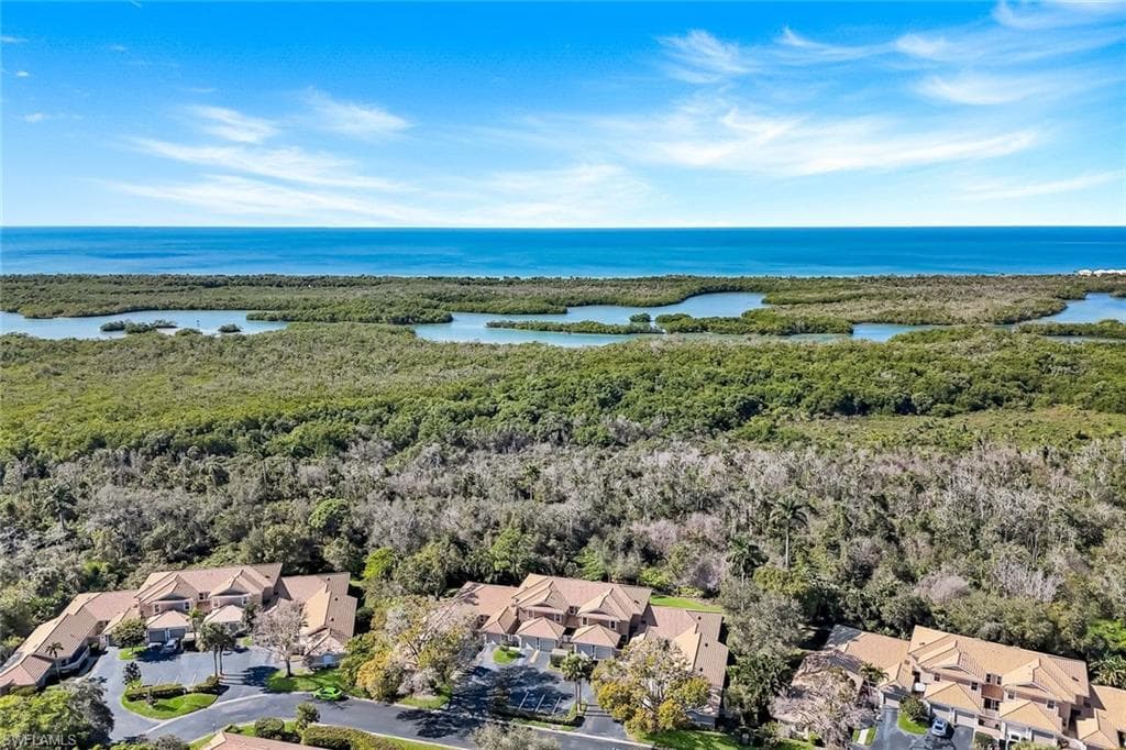 351 Emerald Bay CIR # R5, NAPLES FL 34110-1