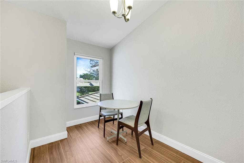351 Emerald Bay CIR # R5, NAPLES FL 34110-11