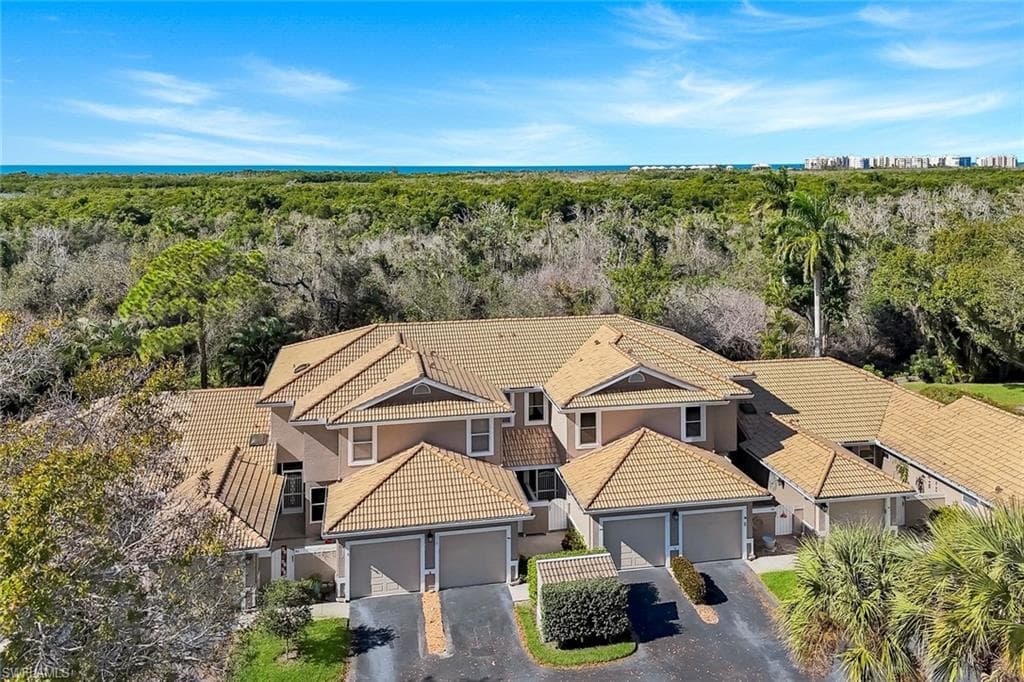 351 Emerald Bay CIR # R5, NAPLES FL 34110-2