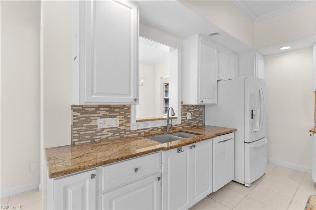 3128 Dominica WAY, NAPLES FL 34119-9