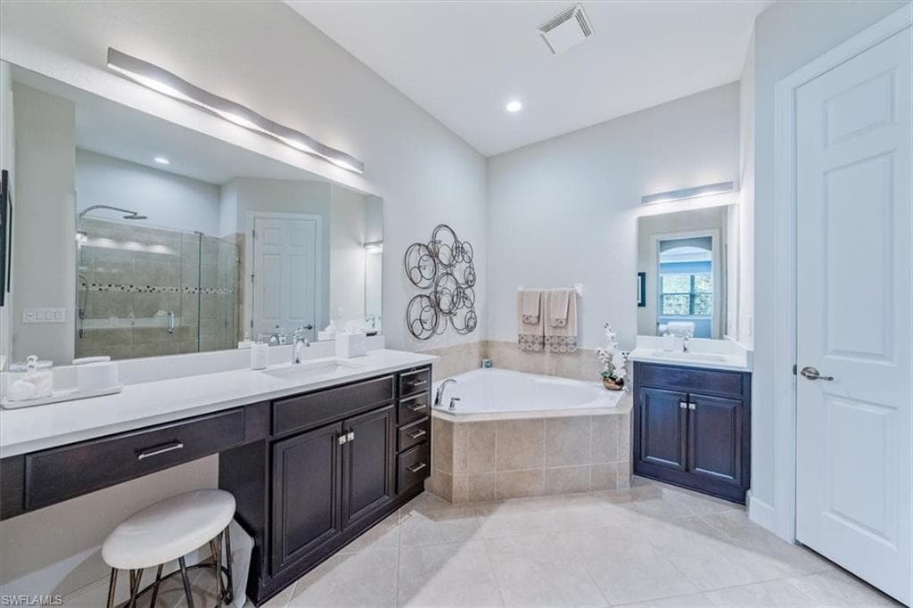 9528 Ironstone TER # 201, NAPLES FL 34120-11