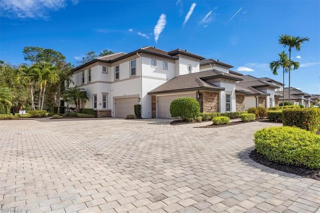 9528 Ironstone TER # 201, NAPLES FL 34120-21