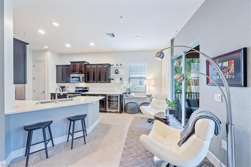 9528 Ironstone TER # 201, NAPLES FL 34120-3