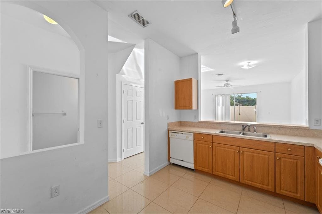 3637 Pine Oak CIR # 105, FORT MYERS FL 33916-5