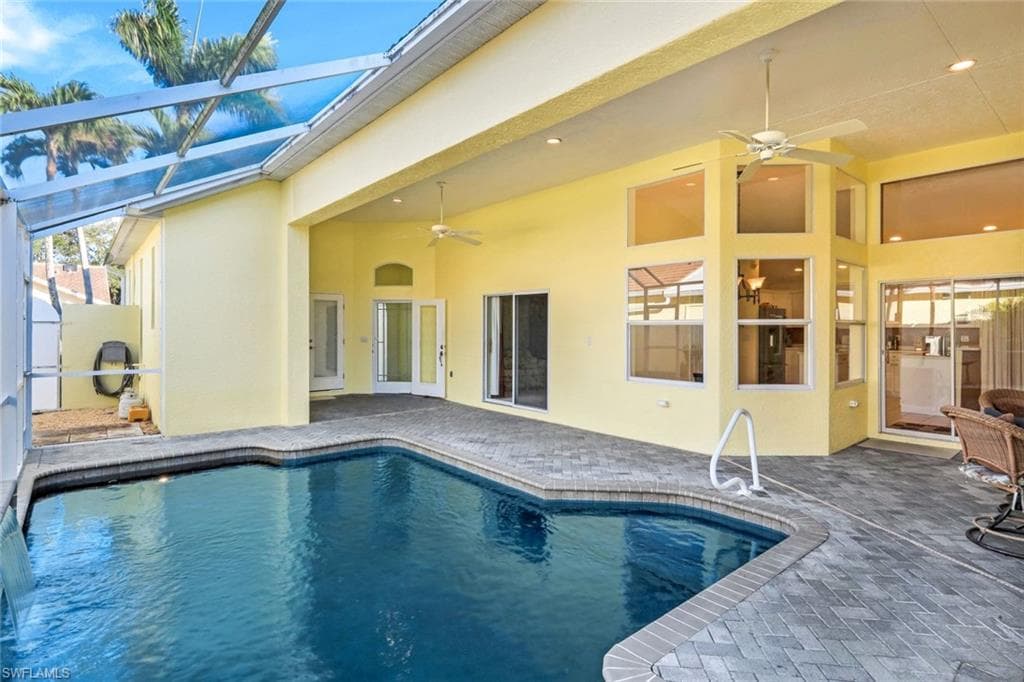 1201 Jardin DR, NAPLES FL 34104-26