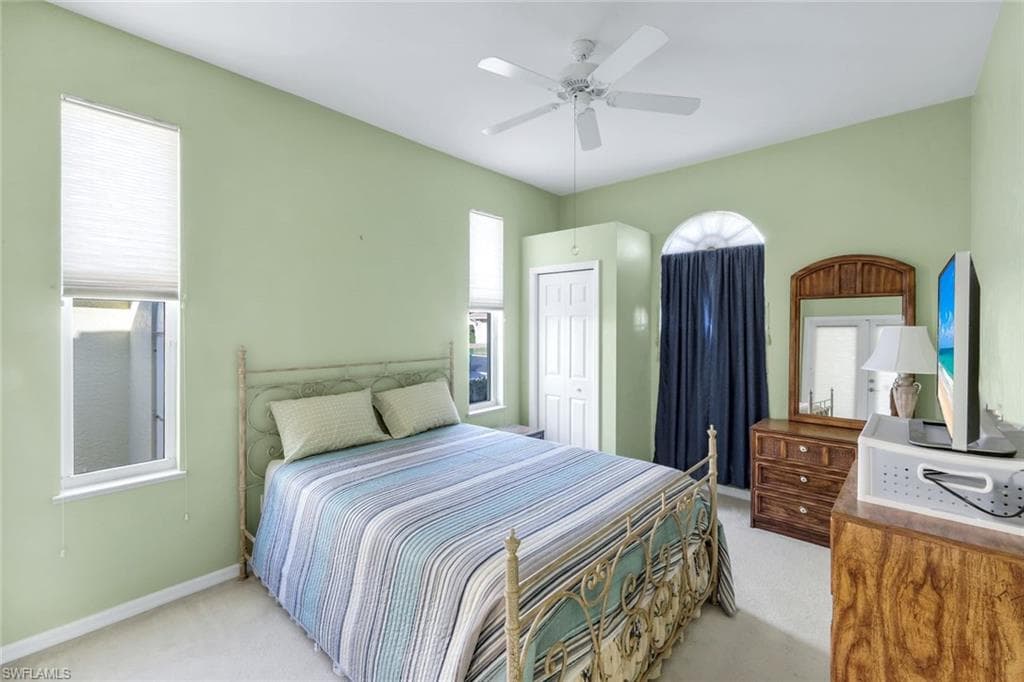 1201 Jardin DR, NAPLES FL 34104-21