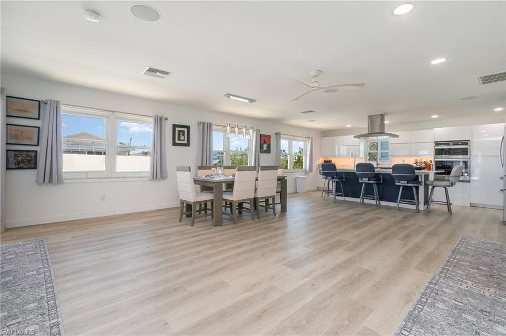 240 Driftwood LN, FORT MYERS BEACH FL 33931-10