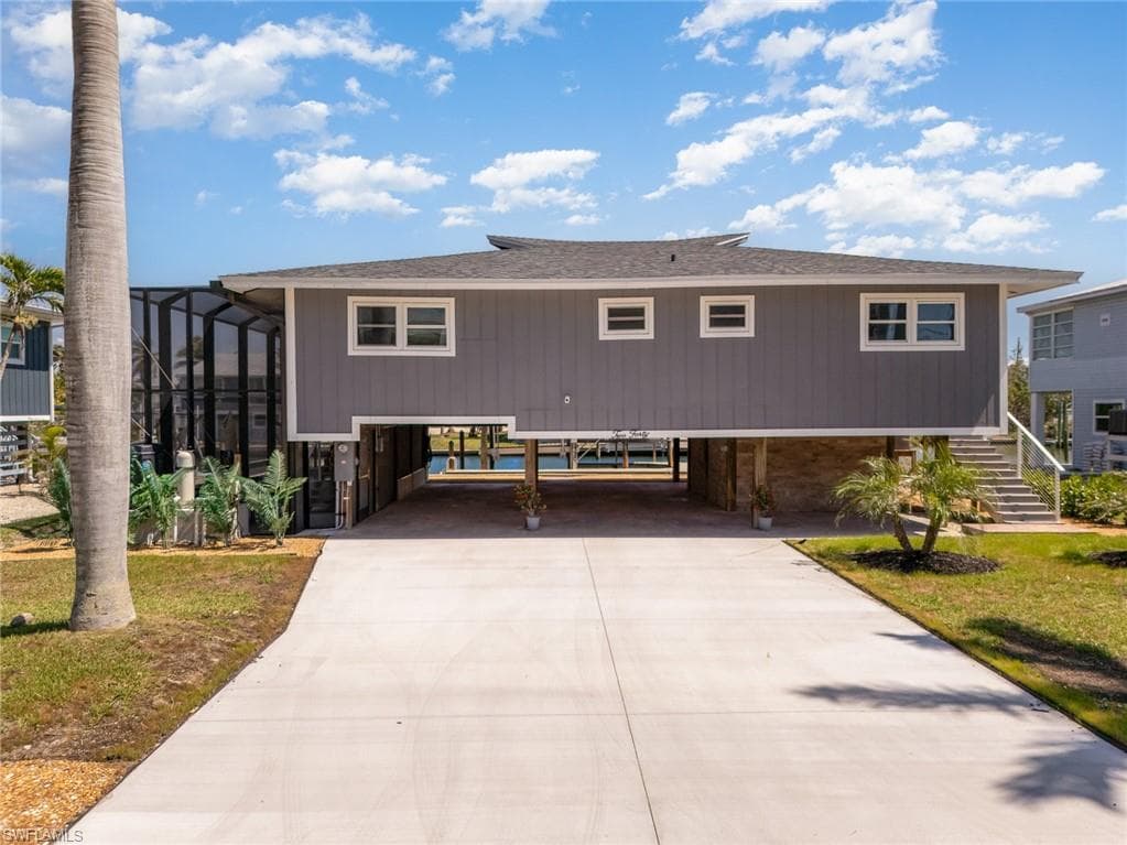 240 Driftwood LN, FORT MYERS BEACH FL 33931-3