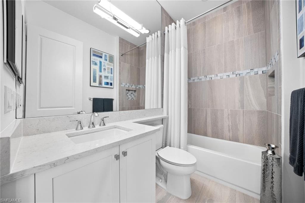 28471 Montecristo LOOP-31
