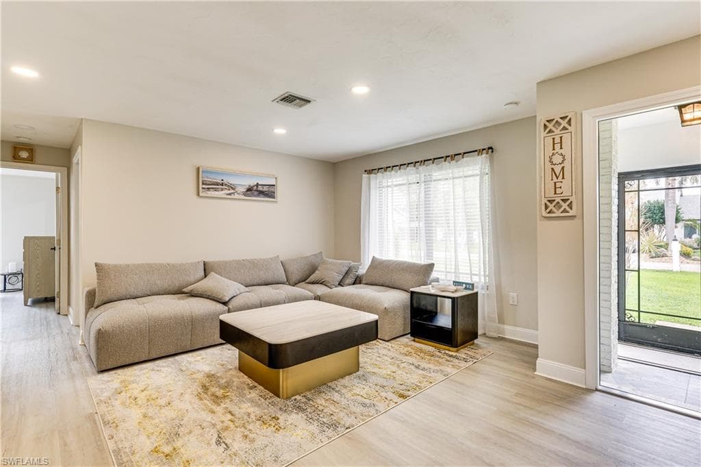 6030 Perthshire LN, FORT MYERS FL 33908-5