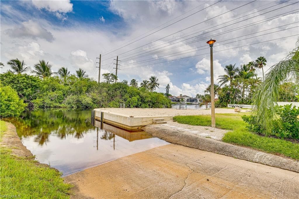 6030 Perthshire LN, FORT MYERS FL 33908-31