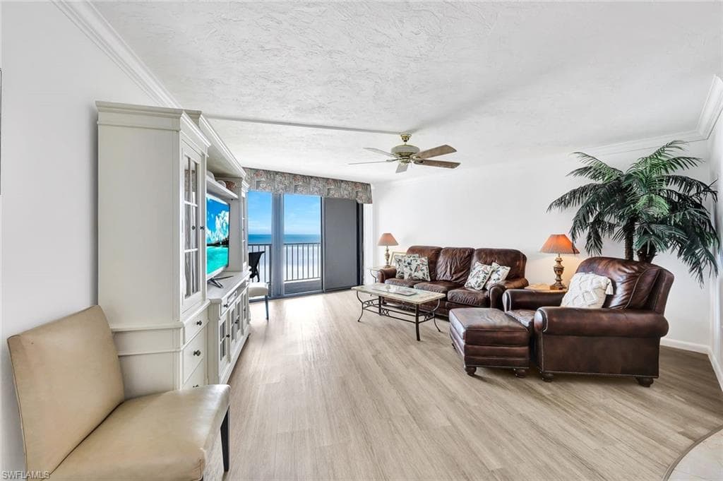 320 Seaview CT # 804, MARCO ISLAND FL 34145-25