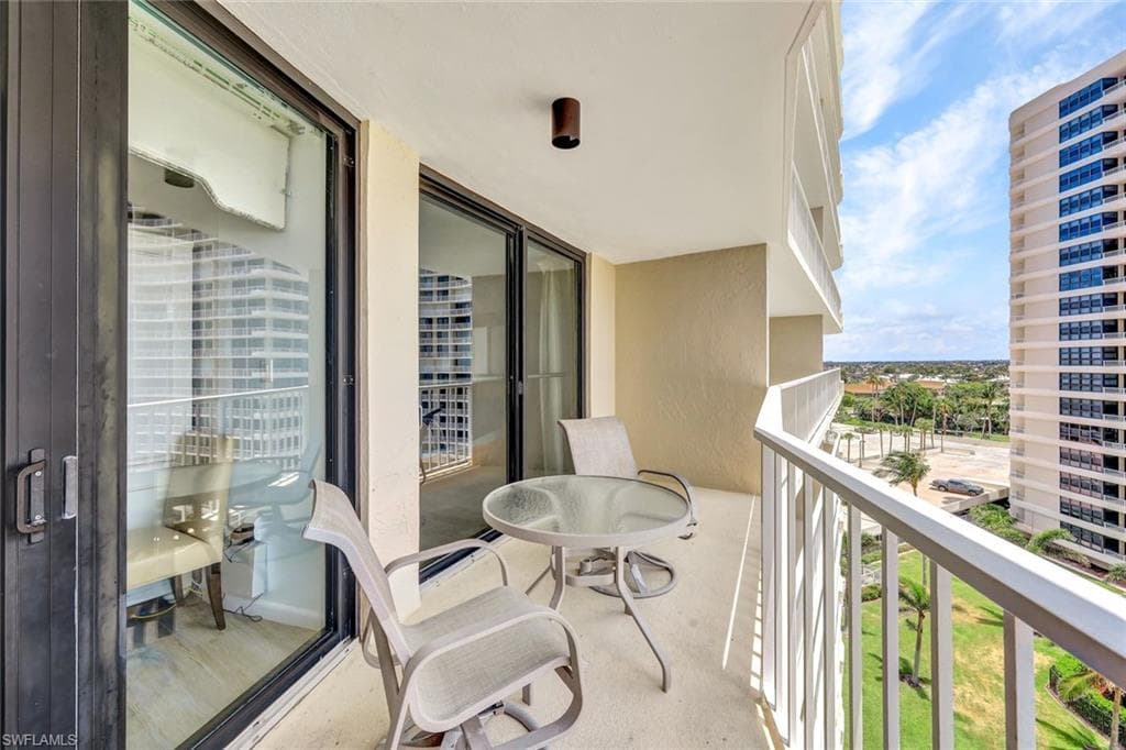 320 Seaview CT # 804, MARCO ISLAND FL 34145-4