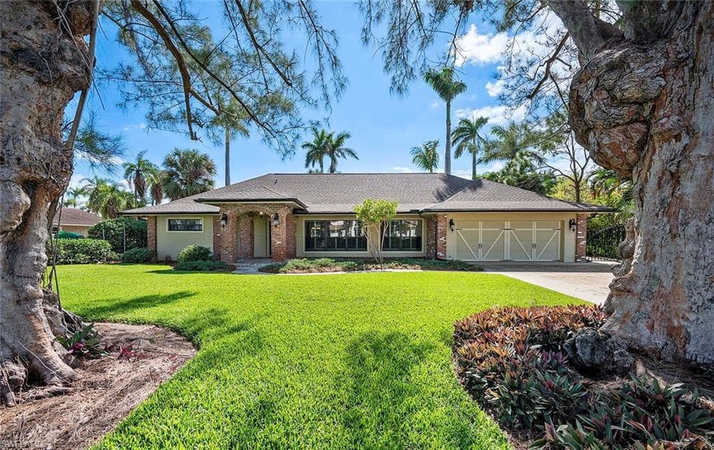 5657 Shaddelee LN W, FORT MYERS FL 33919-3