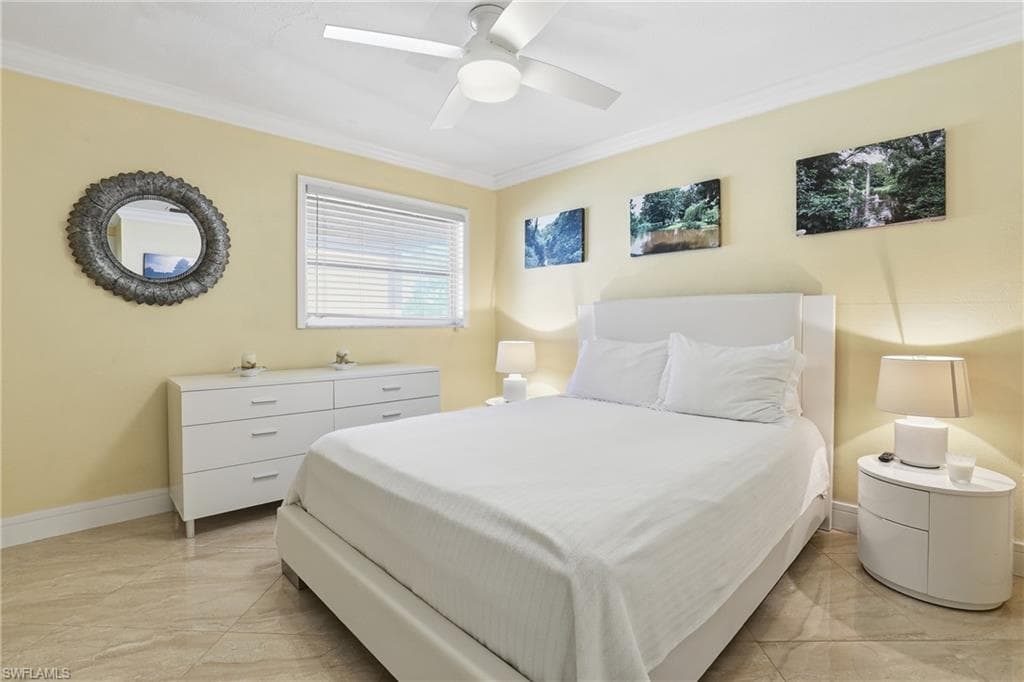 1519 Chesapeake AVE # 5, NAPLES FL 34102-25