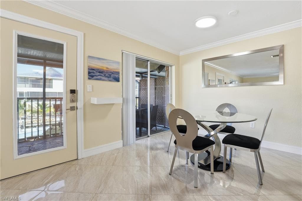 1519 Chesapeake AVE # 5, NAPLES FL 34102-19