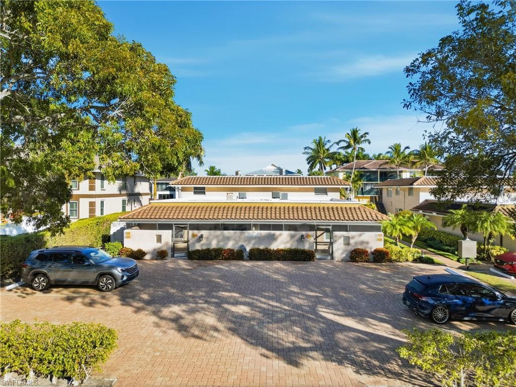 1519 Chesapeake AVE # 5, NAPLES FL 34102-37