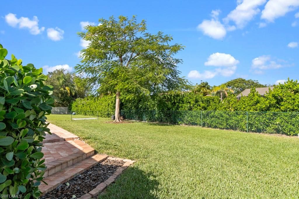 1384 Burgundy DR, FORT MYERS FL 33919-41