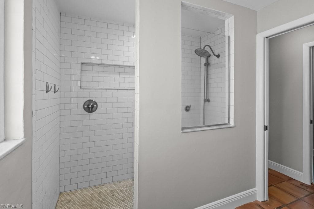 1384 Burgundy DR, FORT MYERS FL 33919-21