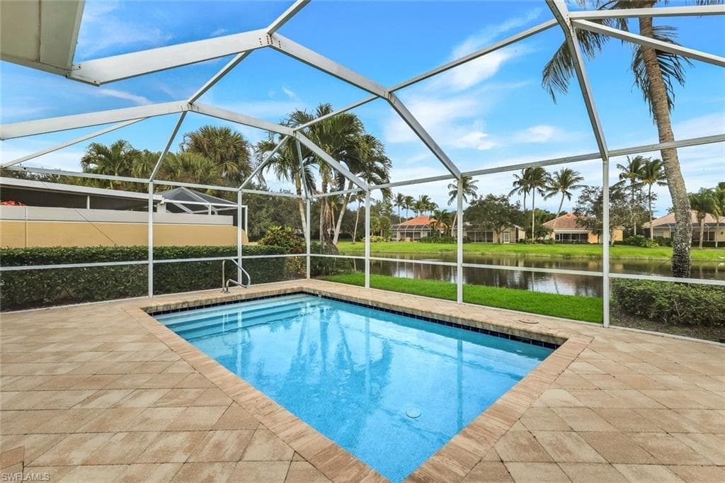 5058 Kingston WAY, NAPLES FL 34119-1