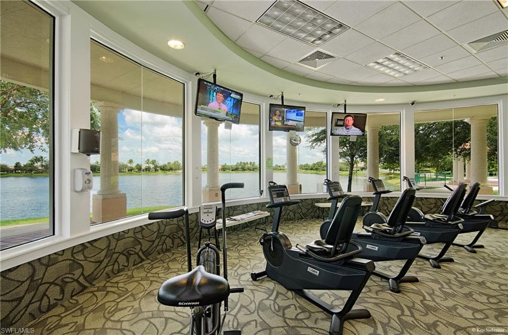 5058 Kingston WAY, NAPLES FL 34119-41