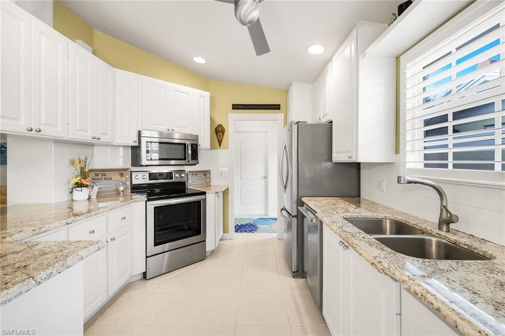 5058 Kingston WAY, NAPLES FL 34119-11