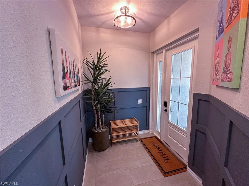 163 Indies DR E # 206, NAPLES FL 34114-34