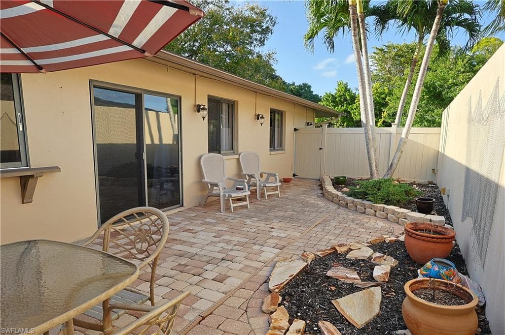 5852 Wild Fig LN, FORT MYERS FL 33919-24