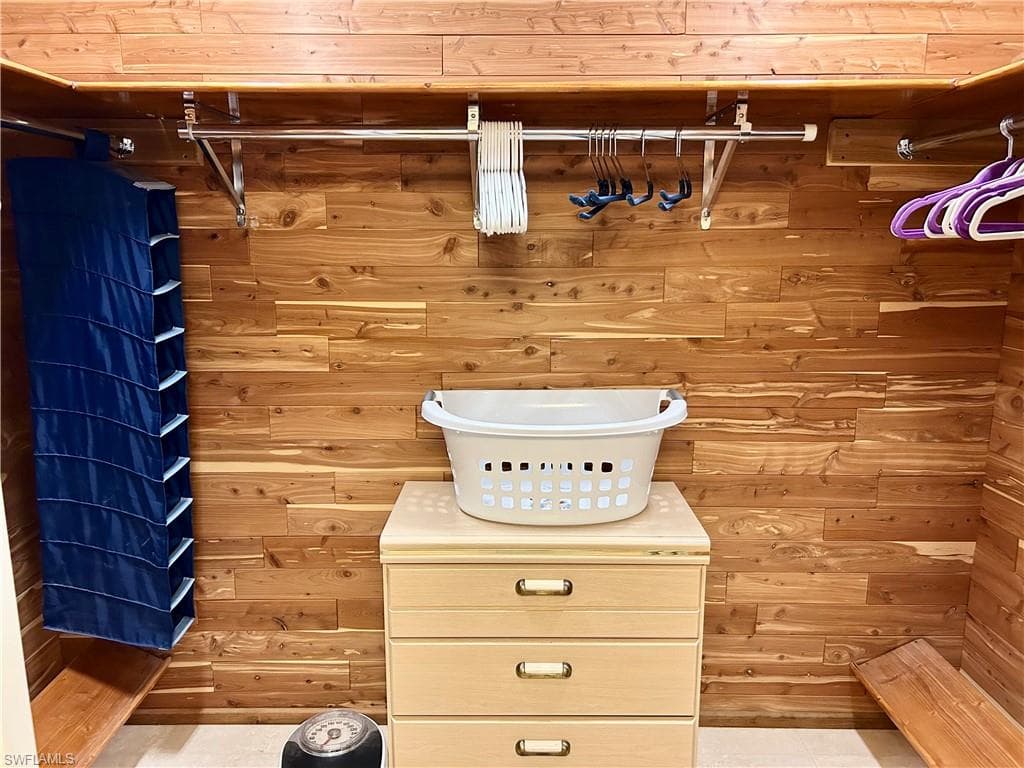 5852 Wild Fig LN, FORT MYERS FL 33919-17