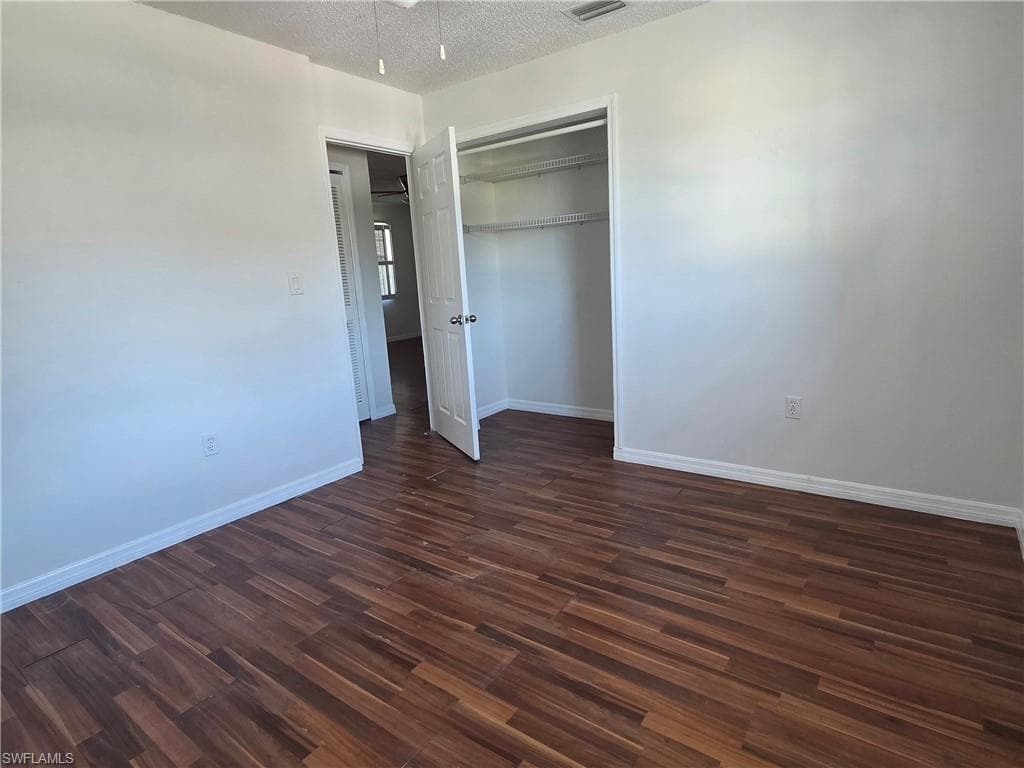 3325 Airport RD N # G7, NAPLES FL 34105-5