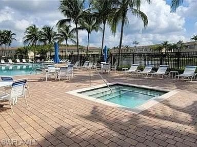 4048 Cherrybrook LOOP, FORT MYERS FL 33966-15