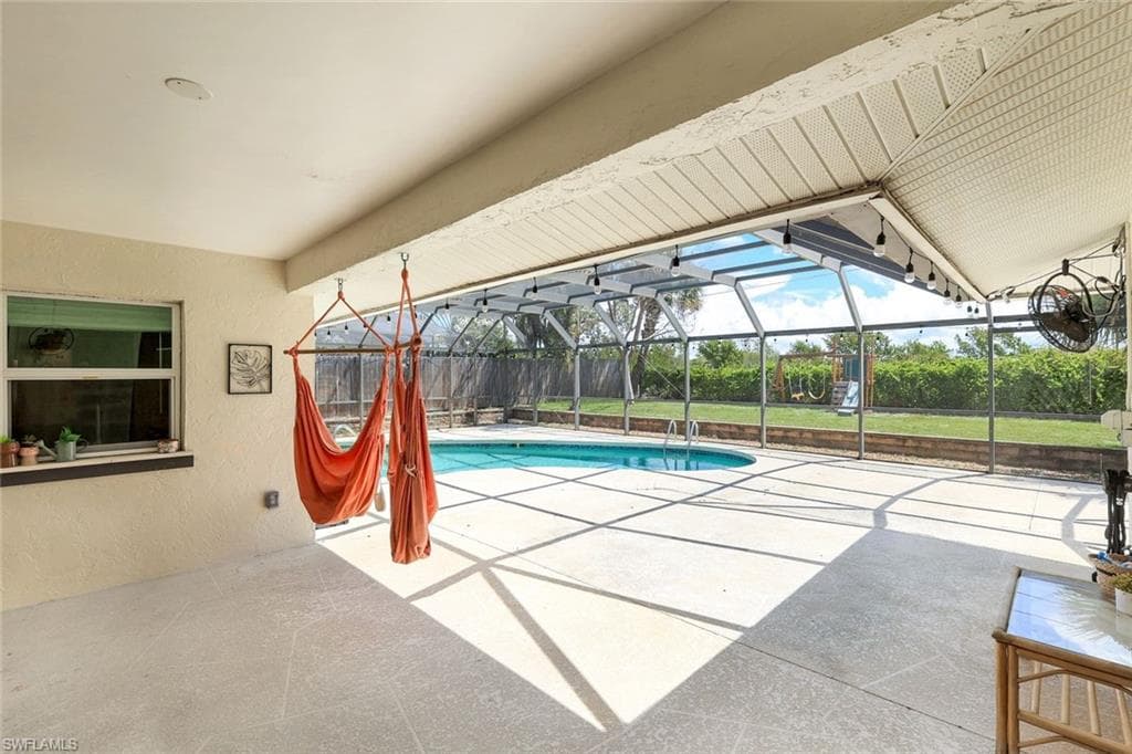 79 Constitution DR, NAPLES FL 34112-1