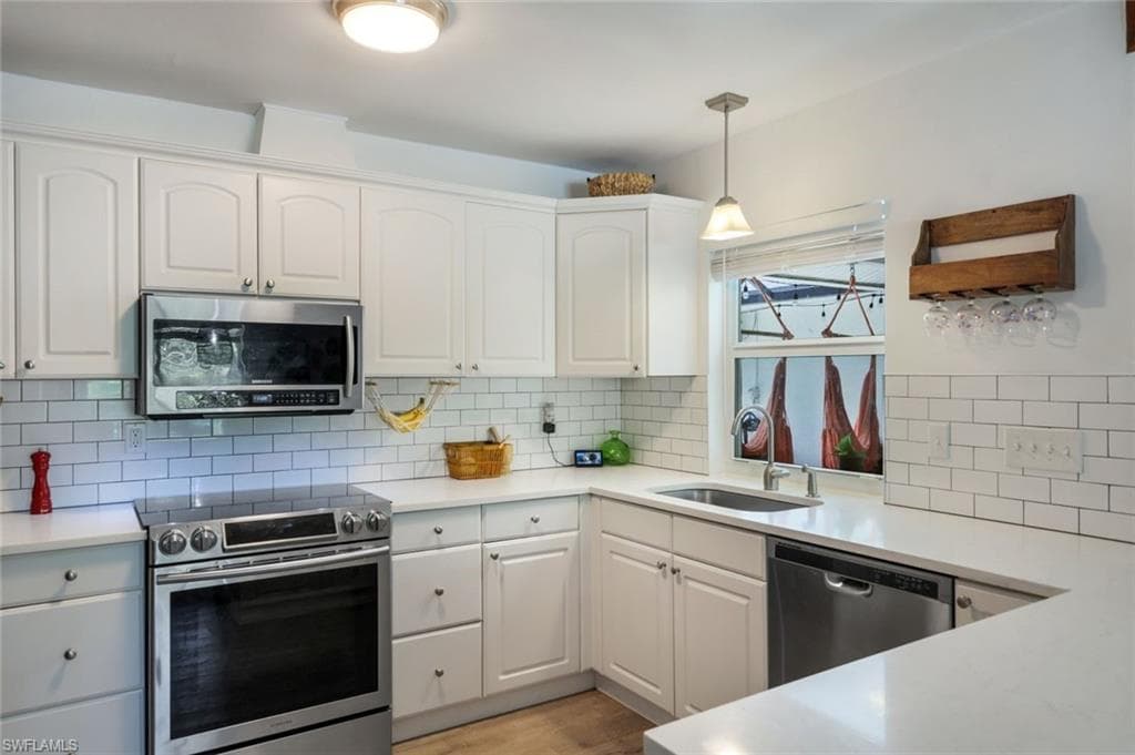 79 Constitution DR, NAPLES FL 34112-13